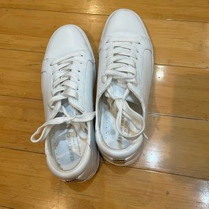 Kenneth Cole Kam white sneakers, Like New Condition